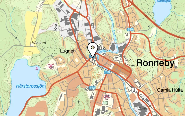 Karta som visar Ninas Konditori på Pukebergarnas väg 24, 382 34 Nybro
